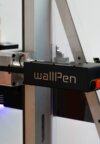 wallpen nah - vertikaler wanddrucker im Einsatz