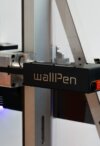 wallpen nah - vertikaler wanddrucker im Einsatz